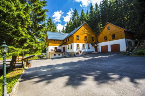 Hotýlek pod smrkem, Harrachov
